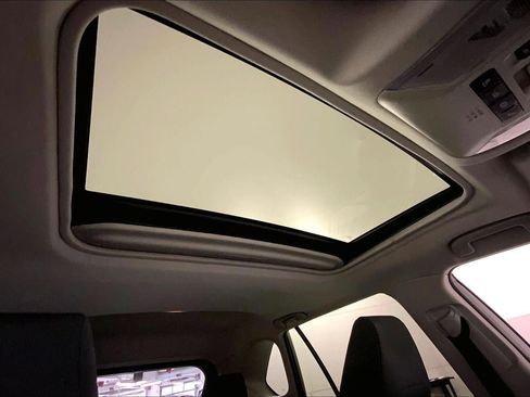 Used 2019 Toyota RAV4 XLE image 28