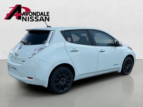 Certified 2017 Nissan Leaf S w/ Charge Package FWD image 3