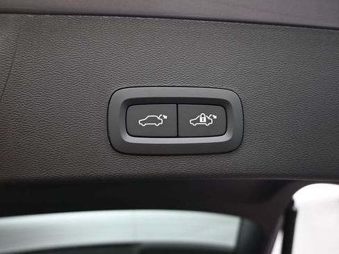 New 2026 Volvo XC40 B5 Plus w/ Protection Package Premier image 31