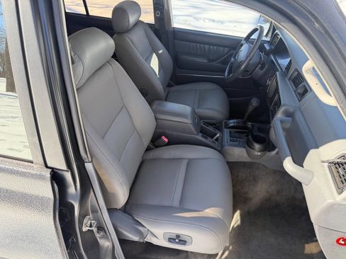 Used 1996 Toyota Land Cruiser image 46