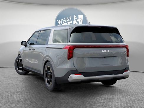 New 2026 Kia Carnival EX image 4