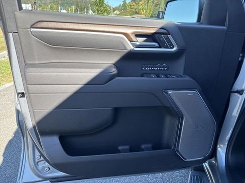 New 2026 Chevrolet Silverado 1500 High Country w/ Technology Package AWD/4WD image 23