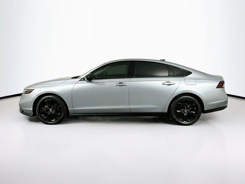 Used 2025 Honda Accord SE image 4