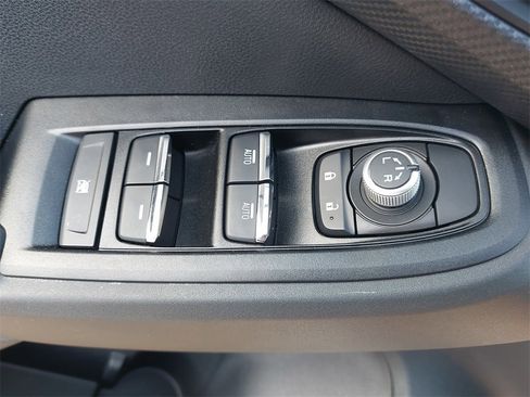 Used 2025 Subaru Crosstrek 2.5i Limited image 23