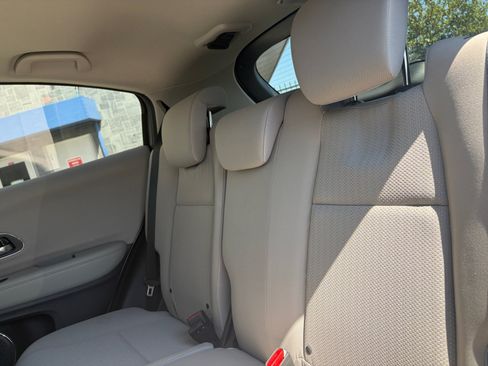 Used 2018 Honda HR-V EX image 27