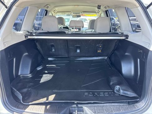 Used 2017 Subaru Forester 2.5i AWD/4WD image 21