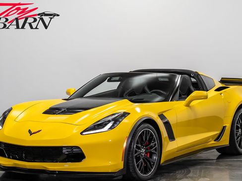Used 2015 Chevrolet Corvette Z06 w/ 2LZ Preferred Equipment Group RWD image 1