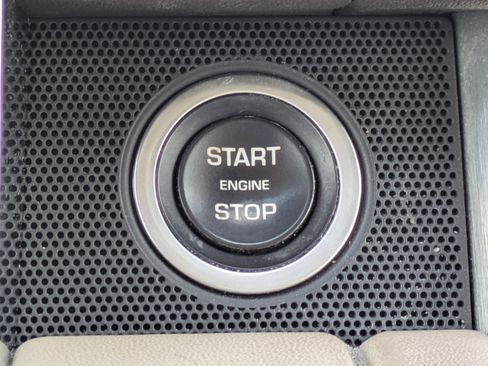 Used 2018 Land Rover Range Rover HSE image 35