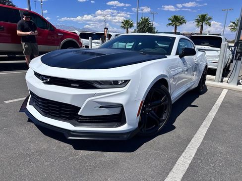 Used 2023 Chevrolet Camaro SS RWD image 6