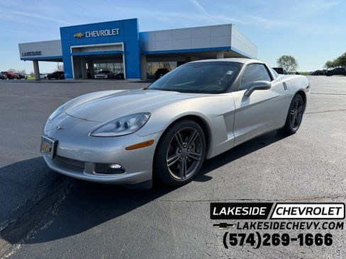 Used 2008 Chevrolet Corvette Coupe w/ Z51 Performance Package image 1