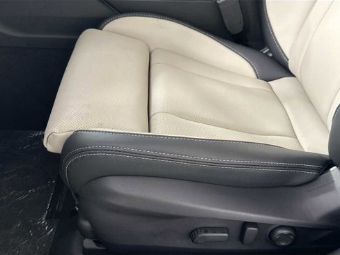 Certified 2025 Subaru Outback Limited w/ Popular Package #2 image 18