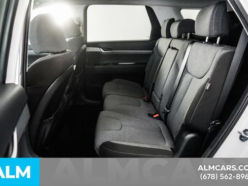 Used 2025 Hyundai Palisade SE FWD image 17