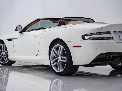 Used 2016 Aston Martin DB9 GT RWD image 11