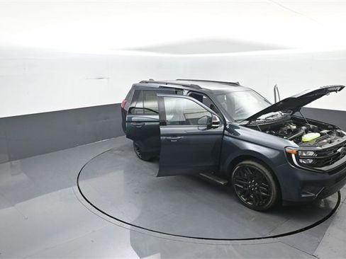 New 2026 Ford Expedition Platinum image 35