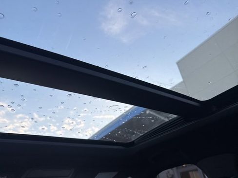 Used 2020 Ford Explorer Limited image 22