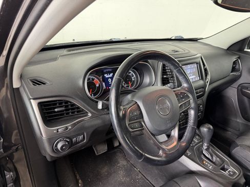 Used 2021 Jeep Cherokee Latitude Lux AWD/4WD image 16