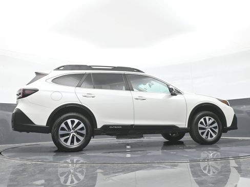 Used 2021 Subaru Outback Premium AWD/4WD image 39