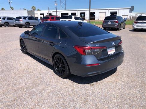 Used 2023 Honda Civic Sport image 5