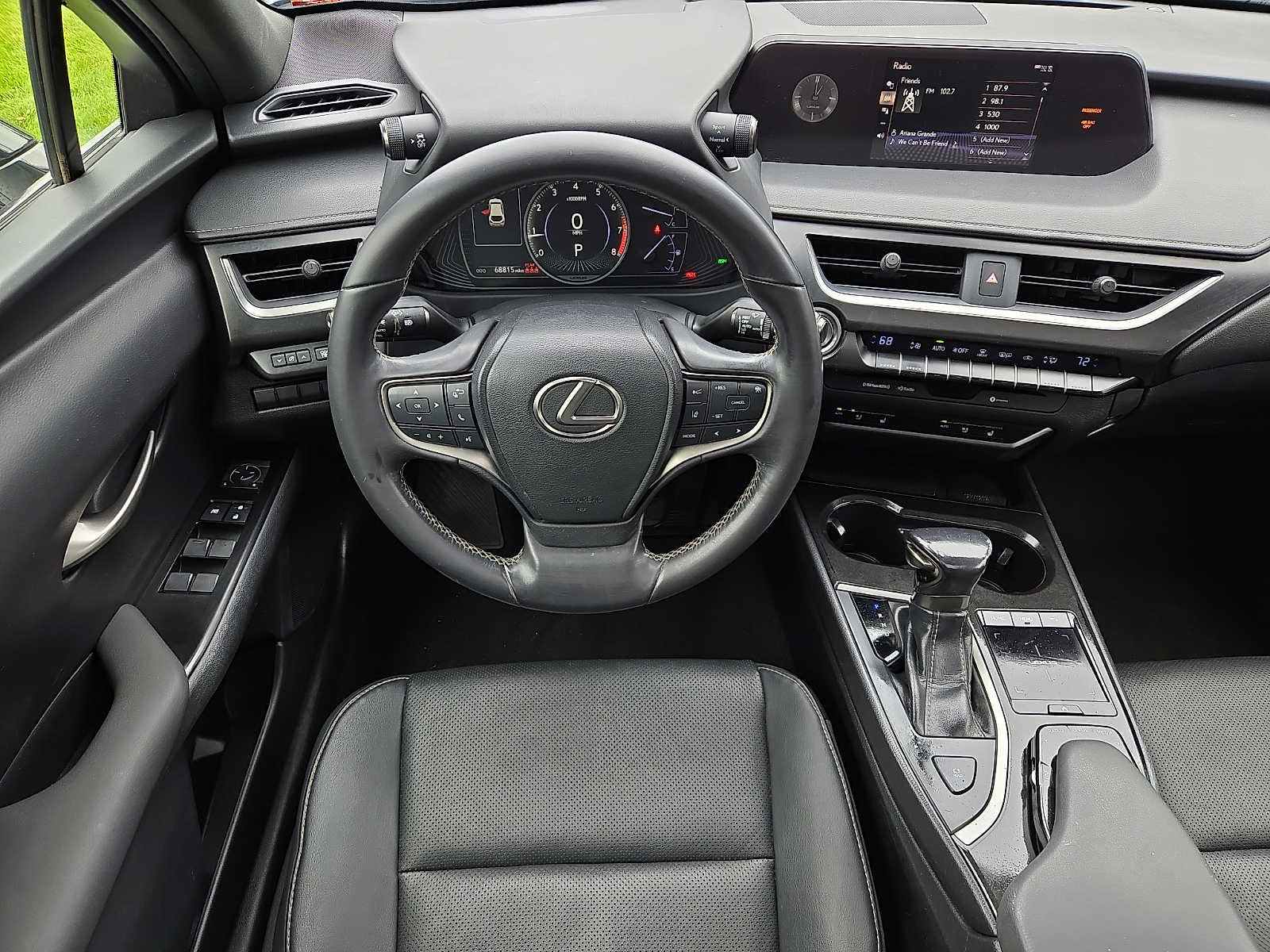 Used 2019 Lexus UX 200 FWD image 9