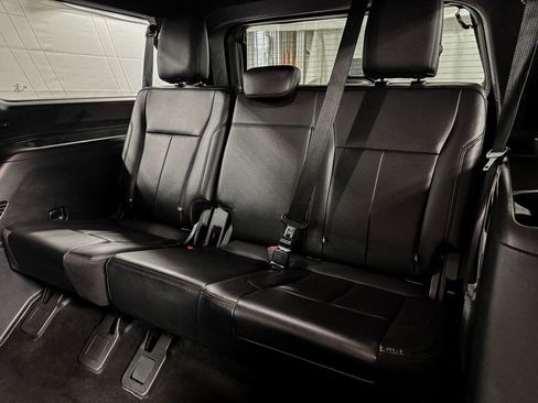 Used 2020 Ford Expedition Max XLT w/ Equipment Group 202A image 9