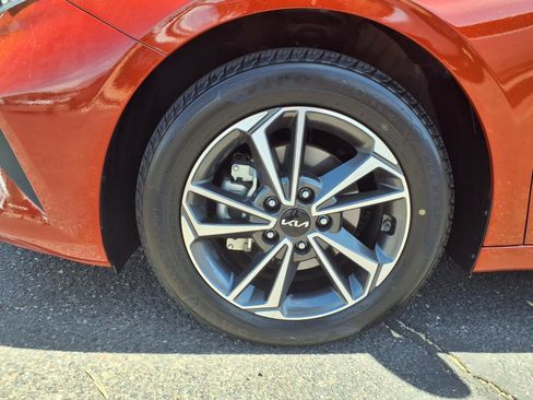Used 2022 Kia Forte LXS FWD image 10
