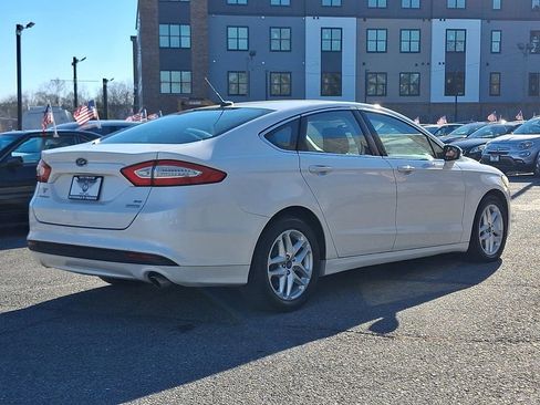 Used 2014 Ford Fusion SE w/ Equipment Group 202A image 4