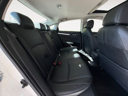 Used 2018 Honda Civic Touring image 15