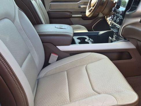 Used 2019 RAM 1500 Laramie AWD/4WD image 30