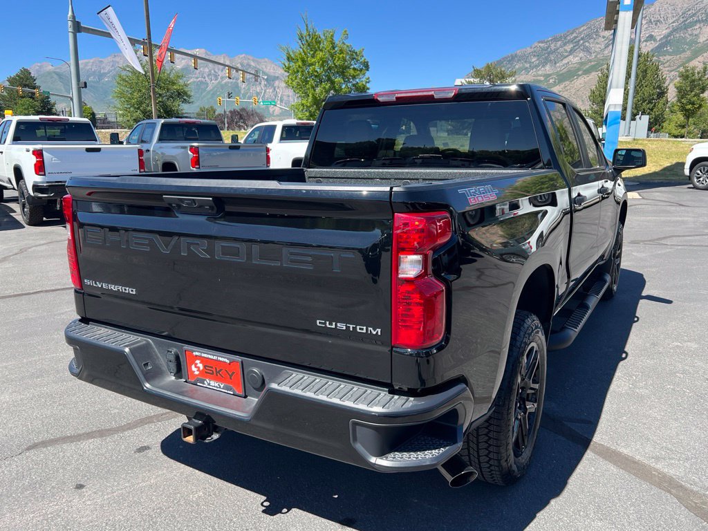 Certified 2026 Chevrolet Silverado 1500 Custom Trail Boss w/ Turbomax Blackout Package AWD/4WD image 13