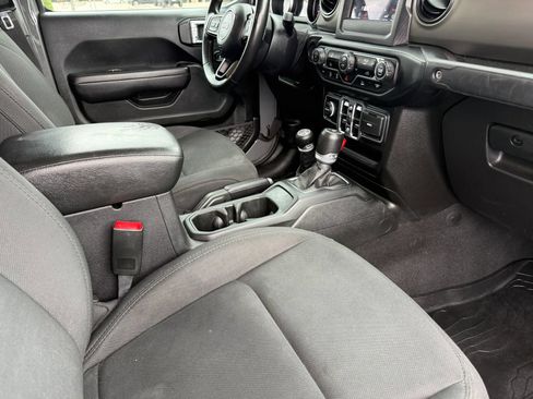 Used 2020 Jeep Gladiator Sport w/ Quick Order Package 24S AWD/4WD image 29