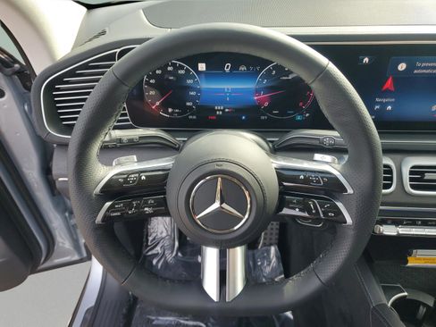 Used 2026 Mercedes-Benz GLS 450 4MATIC image 23