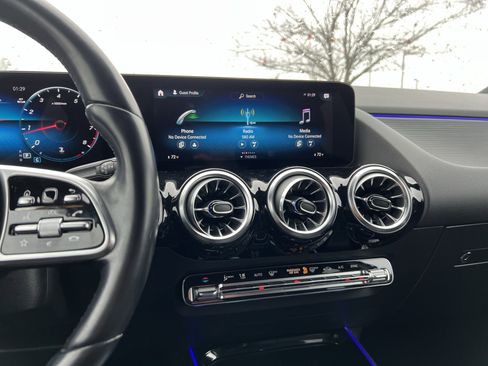 Certified 2023 Mercedes-Benz GLA 250 4MATIC w/ Premium Package image 31