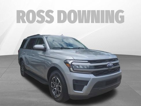Used 2024 Ford Expedition XLT RWD image 3