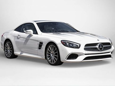 Used 2017 Mercedes-Benz SL 450 image 4