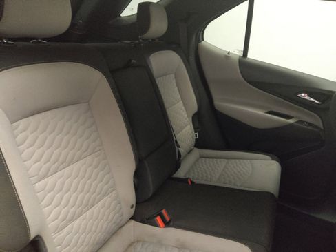 Used 2019 Chevrolet Equinox LS w/ LS Convenience Package image 19