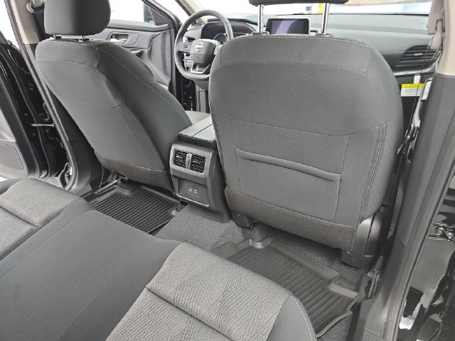 Used 2026 Nissan Rogue SV FWD image 11