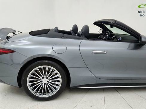 Used 2024 Mercedes-Benz SL 43 AMG image 12
