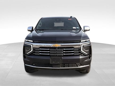 Used 2026 Chevrolet Suburban Premier AWD/4WD image 4