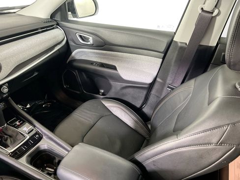 Used 2022 Jeep Compass Latitude w/ Sun and Sound Group image 24