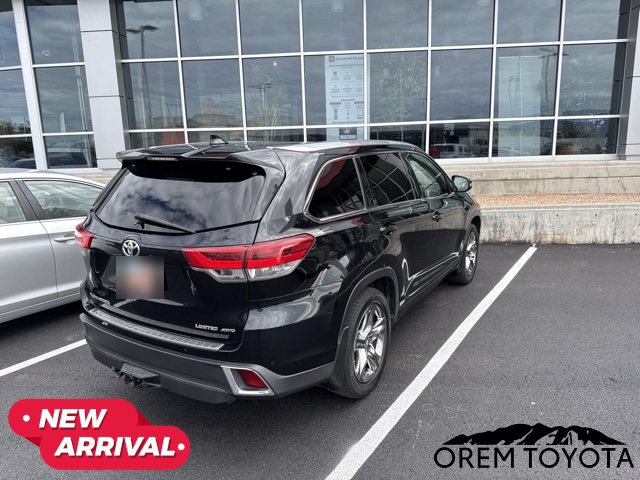 Used 2018 Toyota Highlander Limited Platinum AWD/4WD image 18