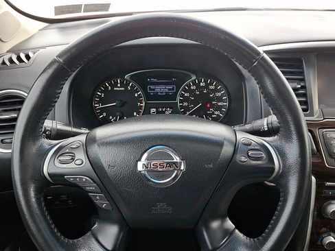 Used 2014 Nissan Pathfinder Platinum w/ Platinum Premium Package image 22