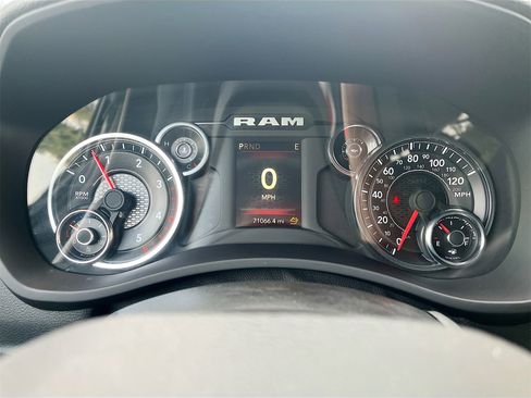 Used 2024 RAM 3500 Big Horn image 12