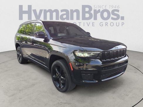 Used 2023 Jeep Grand Cherokee L Laredo AWD/4WD image 1