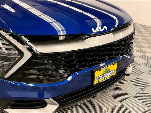 Used 2025 Kia Sportage EX w/ Premium Package FWD image 33