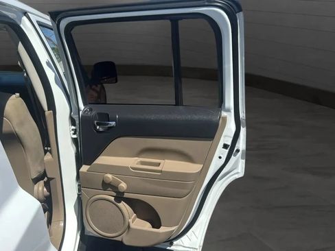 Used 2017 Jeep Patriot Sport FWD image 26