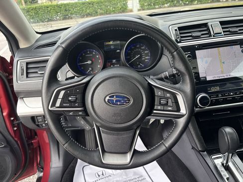 Used 2019 Subaru Outback 2.5i Premium image 11