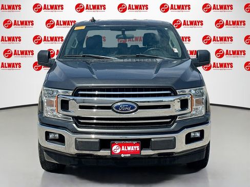 Used 2020 Ford F150 XLT image 2
