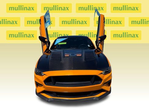 Used 2018 Ford Mustang GT Premium w/ Black Accent Package RWD image 8