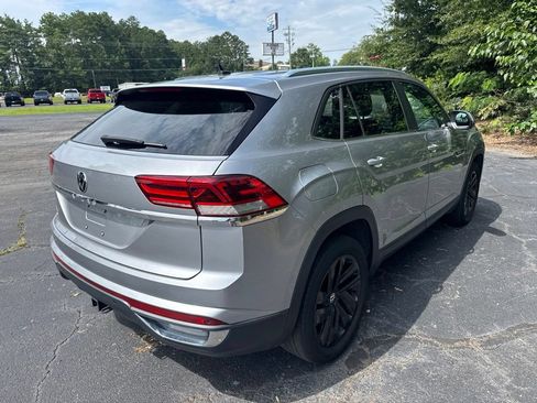 Used 2023 Volkswagen Atlas Cross Sport SE w/ Black Wheel Package FWD image 5