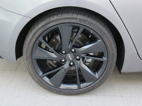 Used 2023 Genesis G70 2.0T w/ Sport Prestige Package image 30